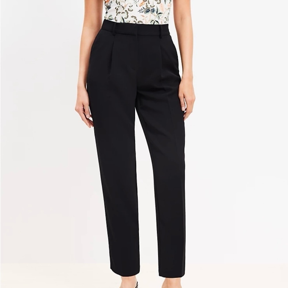 Loft Outlet Pleated Tapered Pants in Crepe. Black